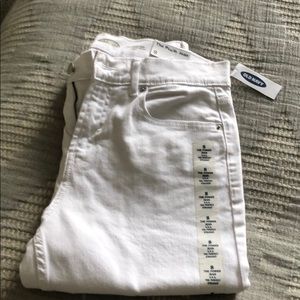 NWT Old Navy White Straight Ankle Jeans: Size 8